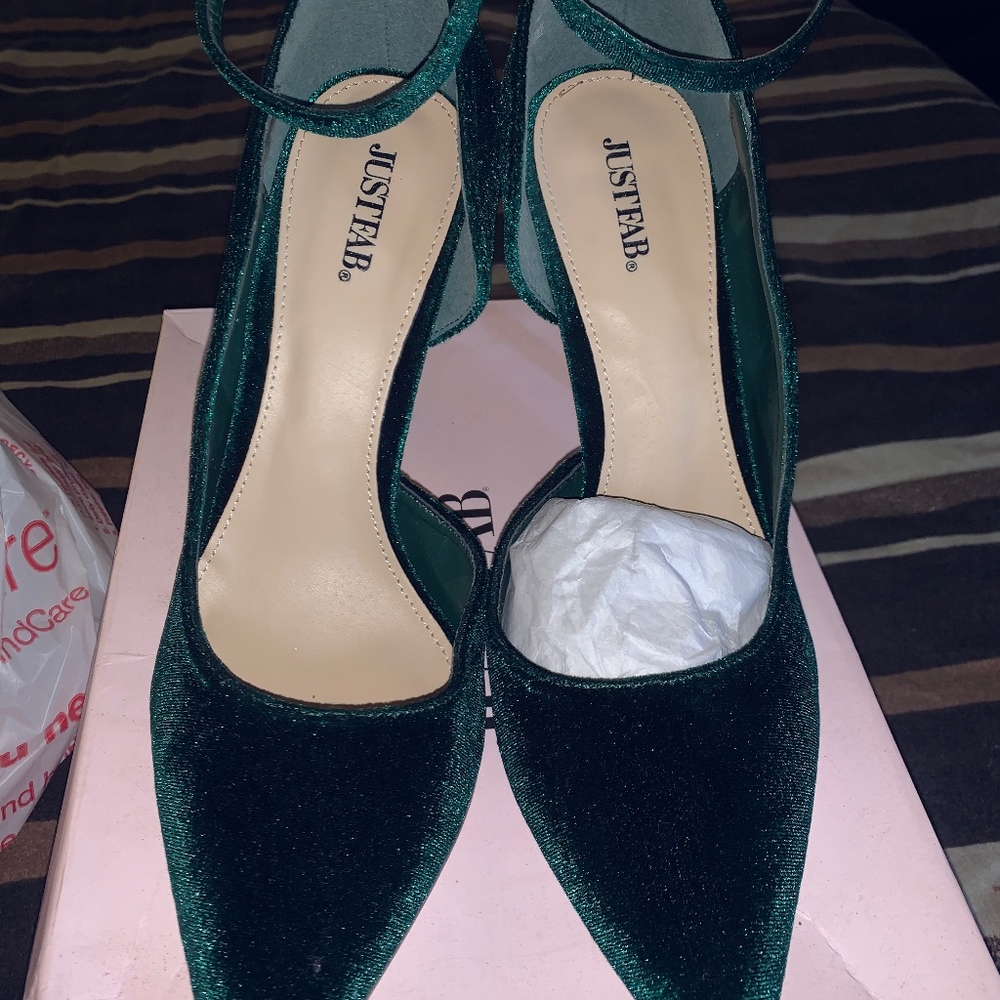 Green velvet shoe